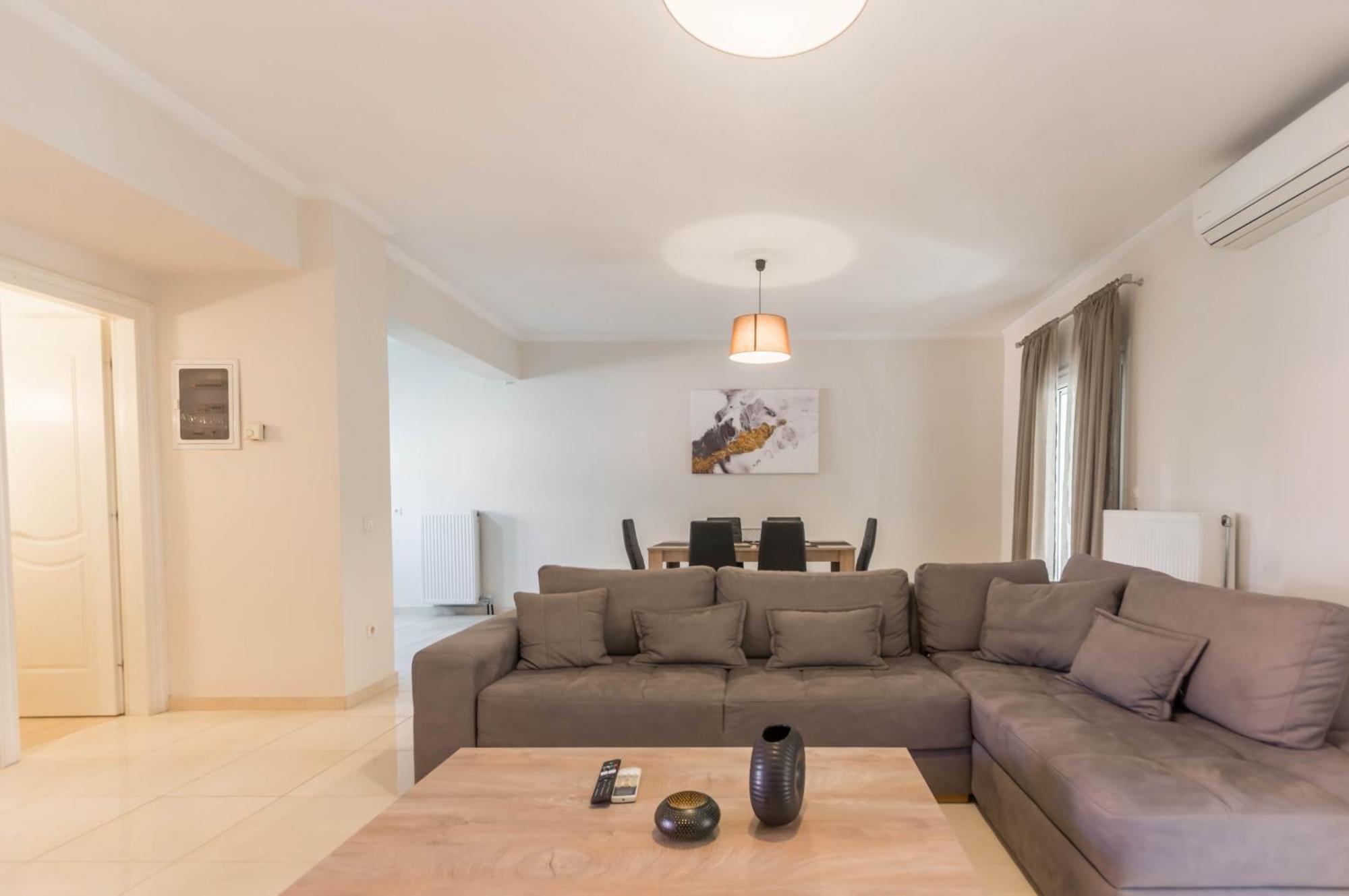 Διωροφη Μεζονετα-2Km Απο Το Κεντρο-Iliana House Apartamento Alepou Exterior foto