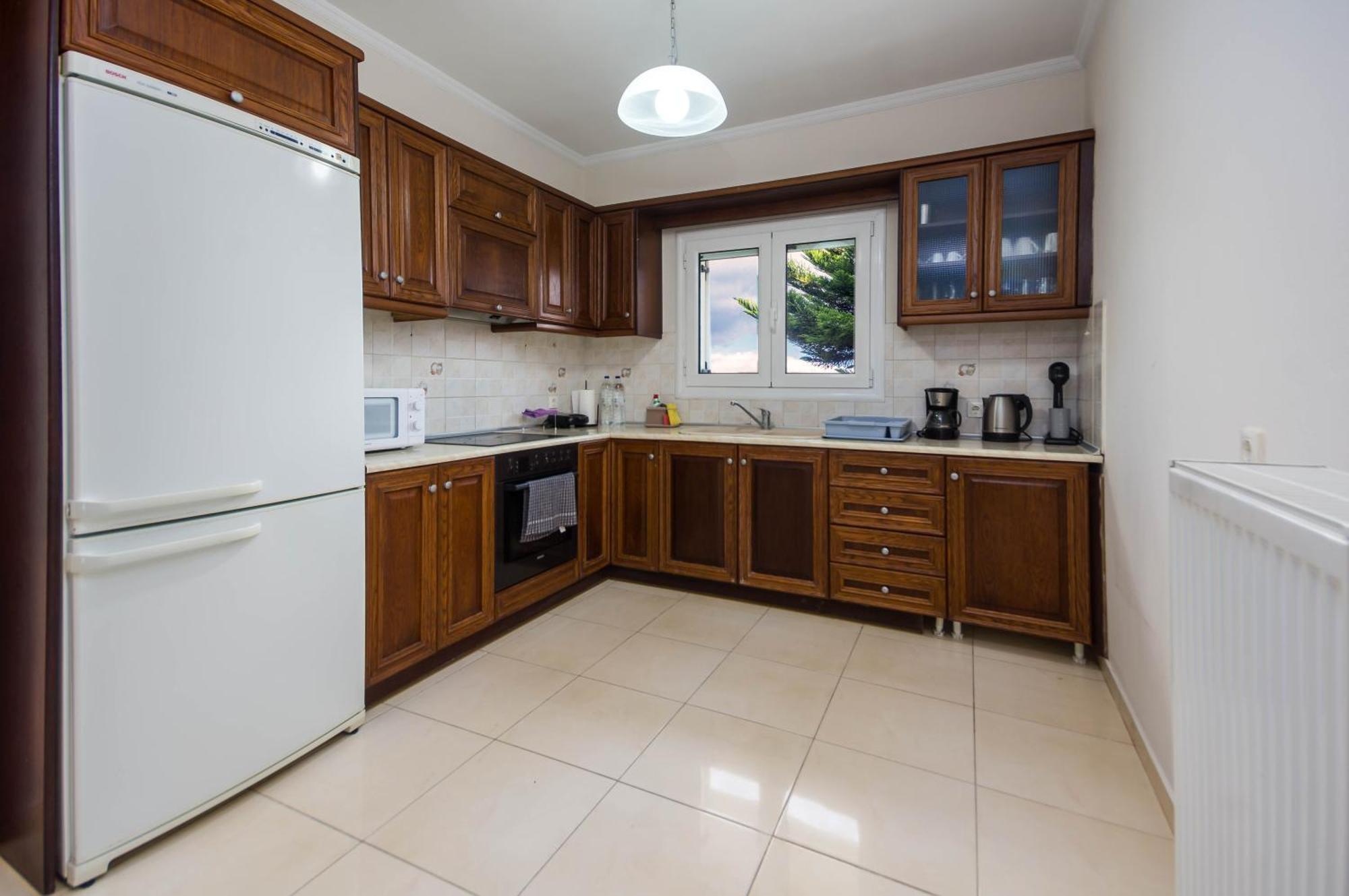 Διωροφη Μεζονετα-2Km Απο Το Κεντρο-Iliana House Apartamento Alepou Exterior foto