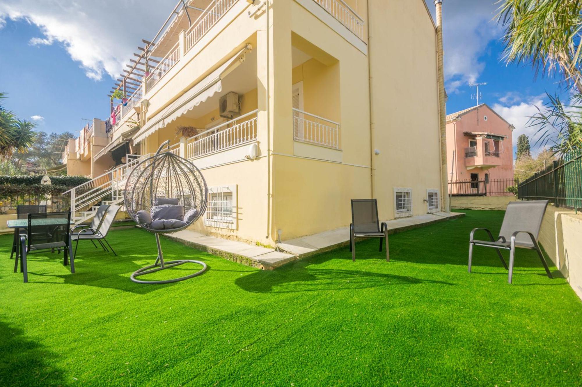 Διωροφη Μεζονετα-2Km Απο Το Κεντρο-Iliana House Apartamento Alepou Exterior foto