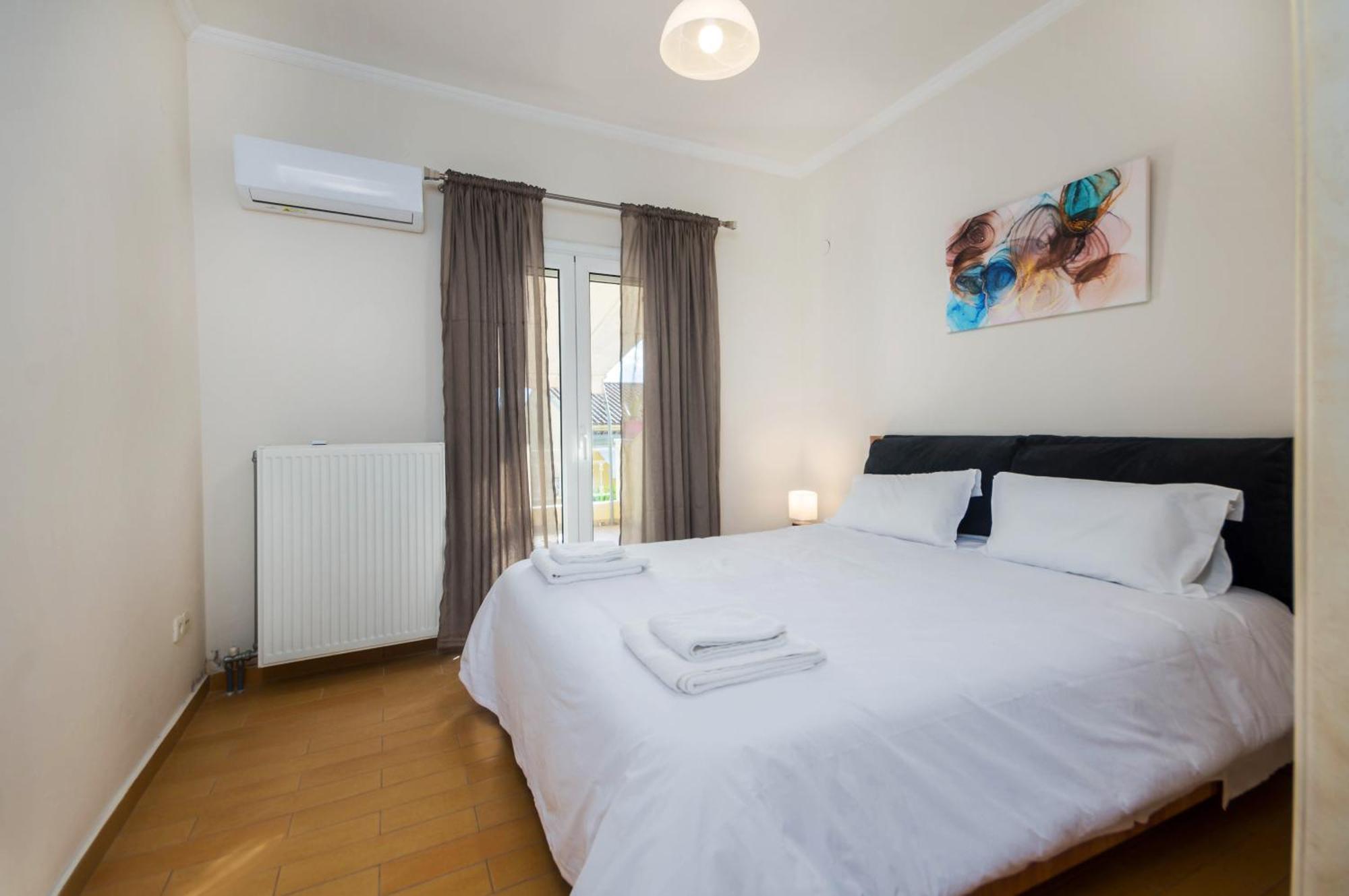 Διωροφη Μεζονετα-2Km Απο Το Κεντρο-Iliana House Apartamento Alepou Exterior foto
