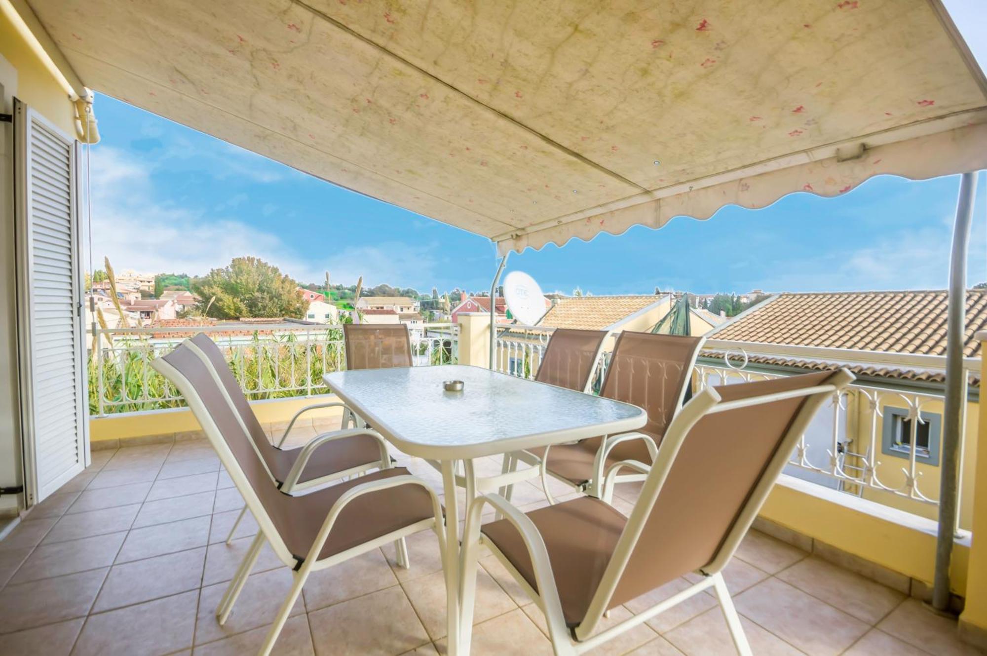 Διωροφη Μεζονετα-2Km Απο Το Κεντρο-Iliana House Apartamento Alepou Exterior foto